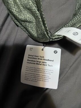 lululemon athletica Metal Vent Tech Seamless Wide Headband in Olive Green